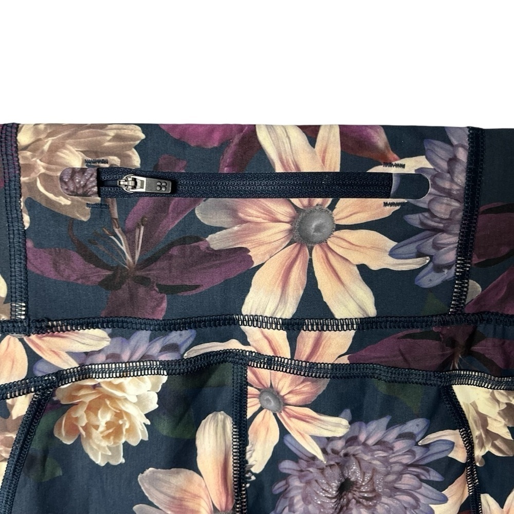 Sweaty Betty Zero Gravity Floral 7/8 Length Leggings Blue Size XS Activewear - Picture 6 of 9